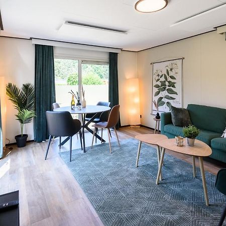 Chalet Met Eigen Tuin Aan De Veluwse Bosrand Путен Екстериор снимка