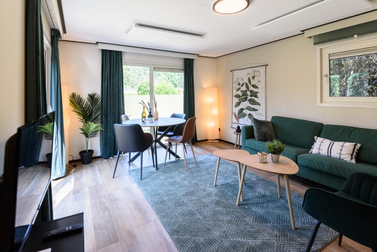 Chalet Met Eigen Tuin Aan De Veluwse Bosrand Путен Екстериор снимка